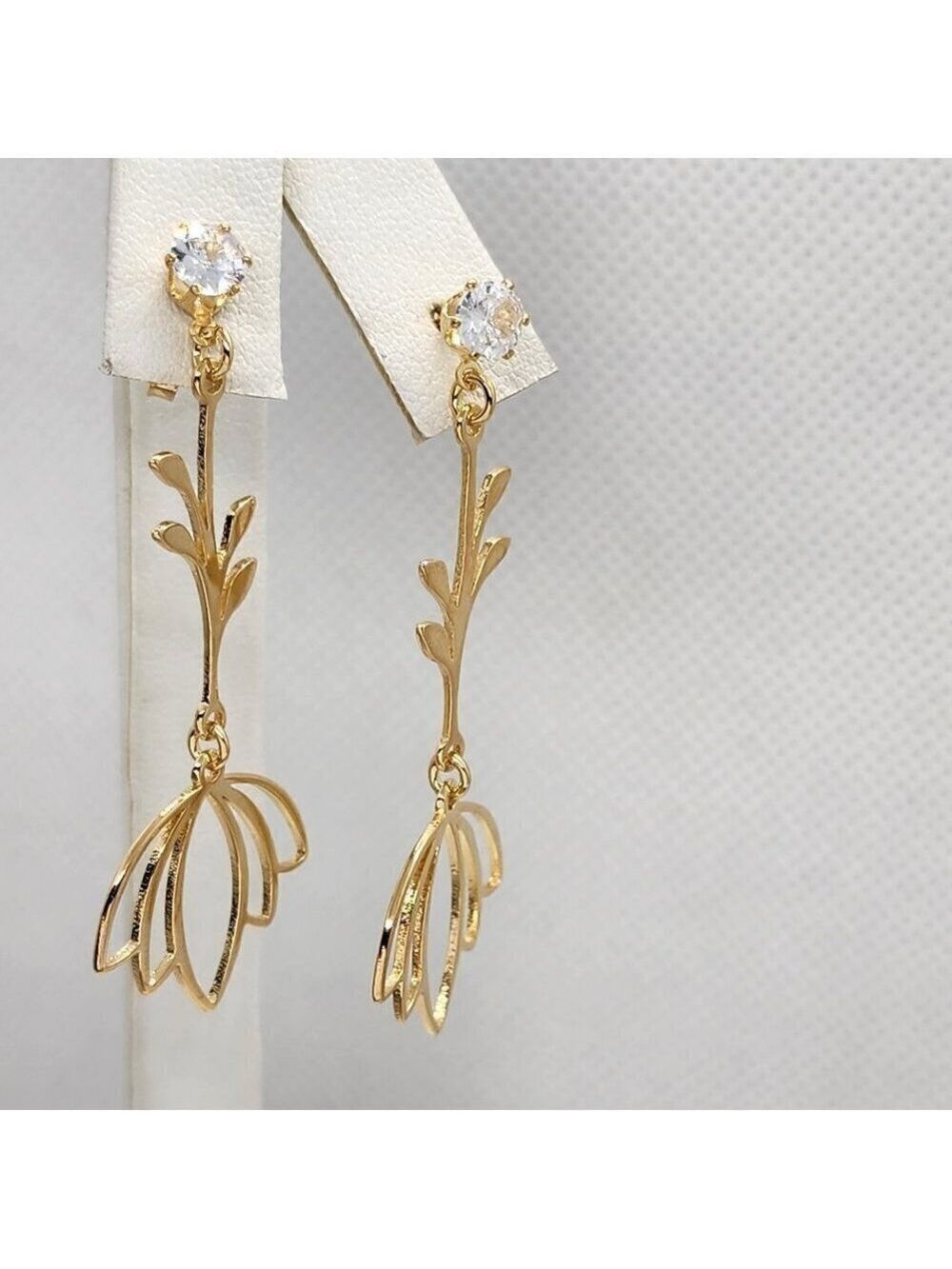 Brand New Brazilian 18k Gold Filled Elegant Lotus Earrings